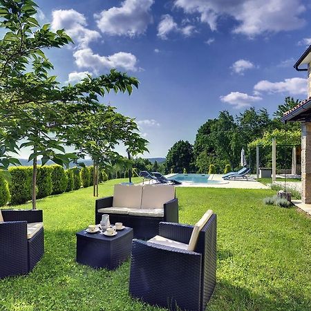 Villa Bella Lupoglav  Exteriör bild
