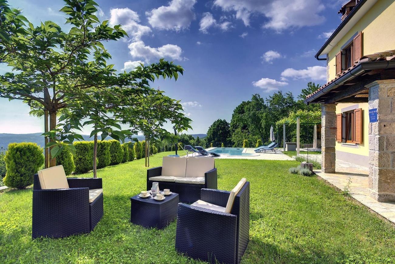 Villa Bella Lupoglav  Exteriör bild