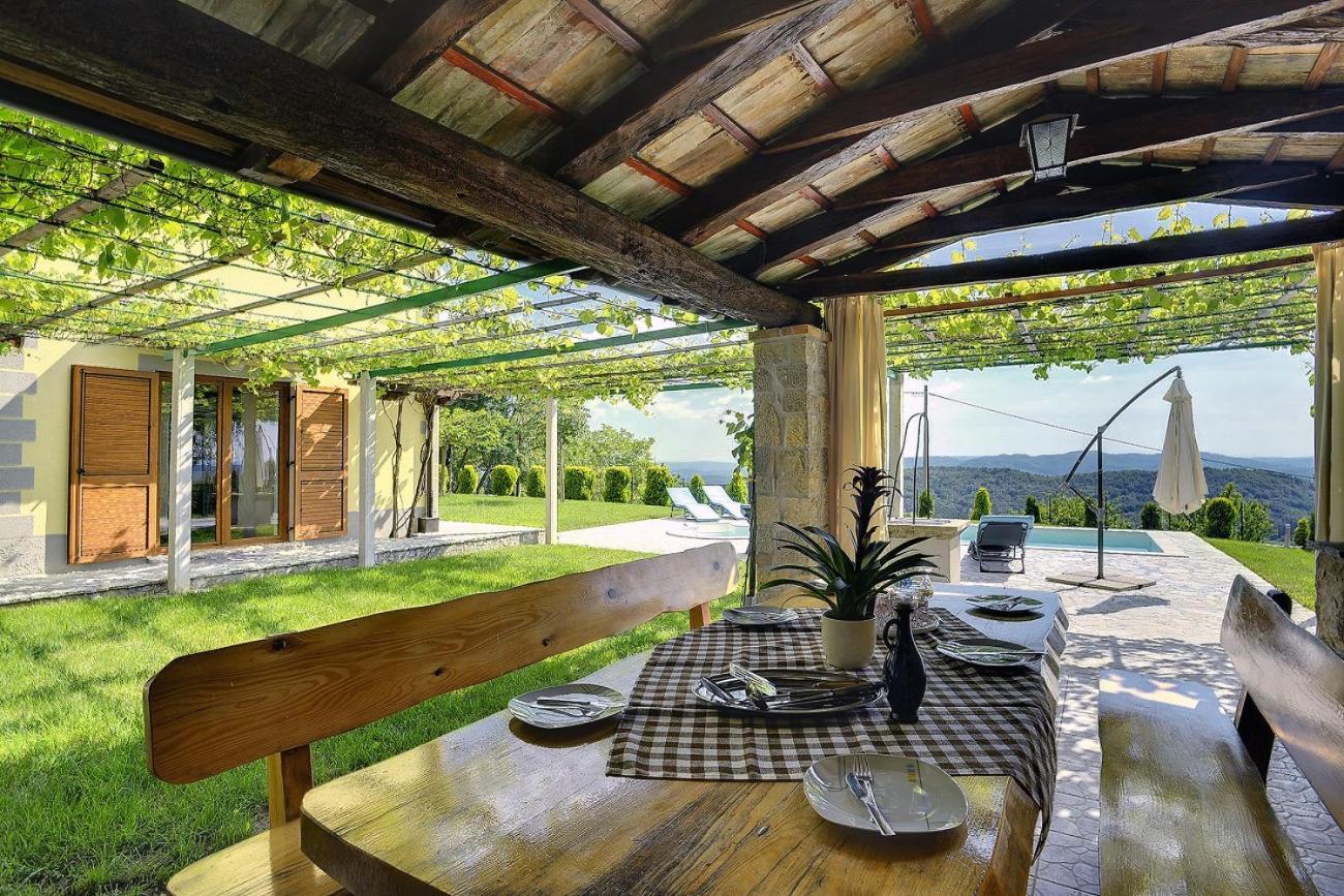 Villa Bella Lupoglav  Exteriör bild