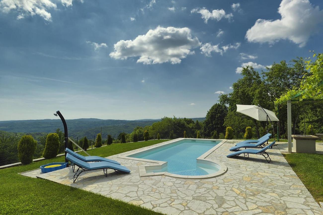 Villa Bella Lupoglav  Exteriör bild