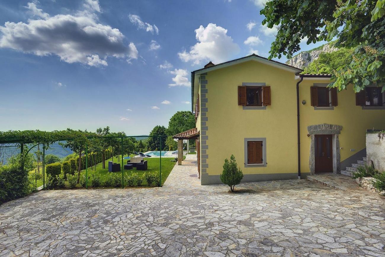 Villa Bella Lupoglav  Exteriör bild